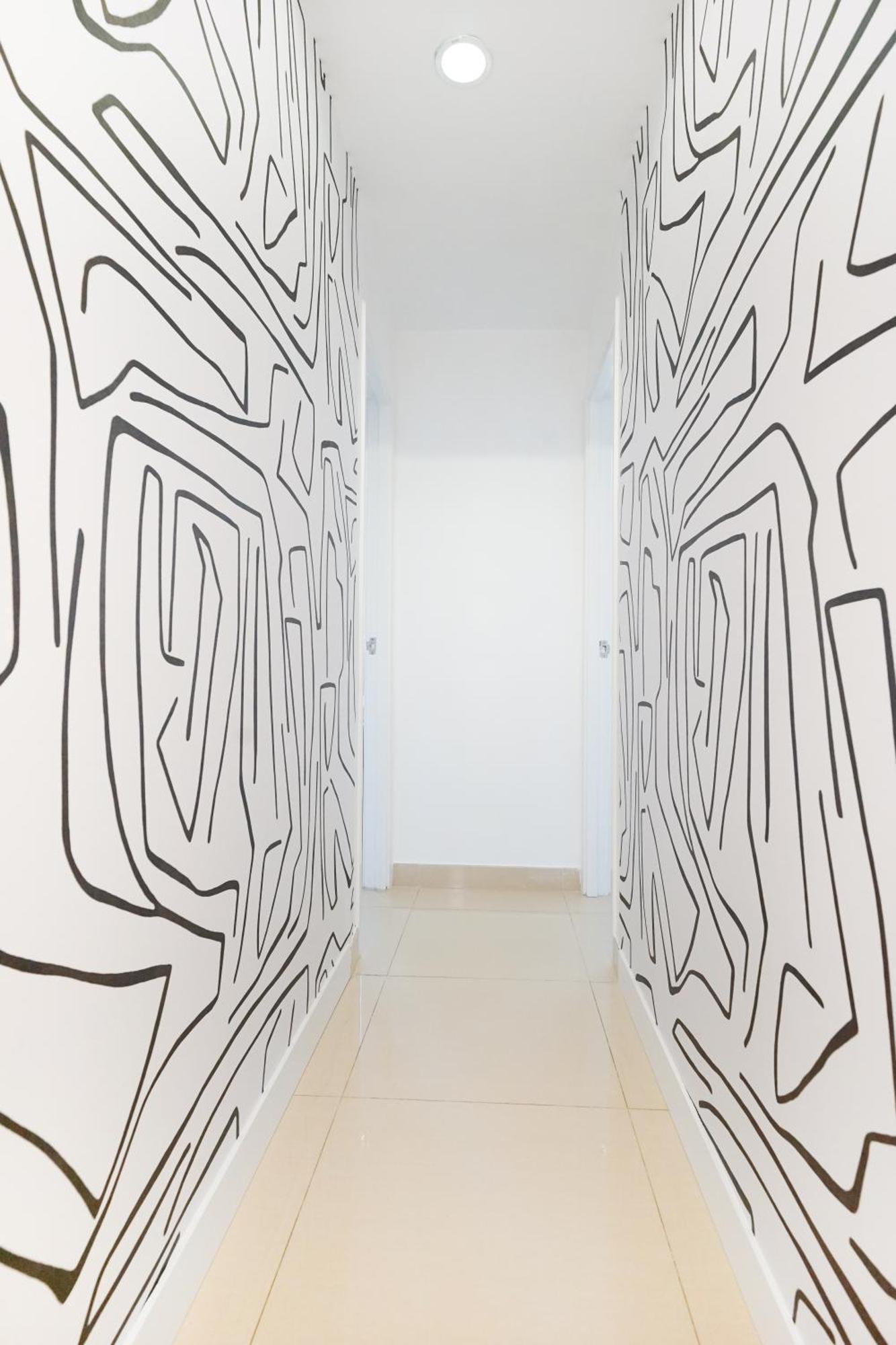 Student Accommodation - 294 Hennessy Road Хонконг Екстериор снимка